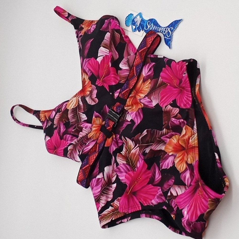 Skinnydippers Miraclesuit Mowie Lucky‎ Charm One-Piece Swimsuit Black M